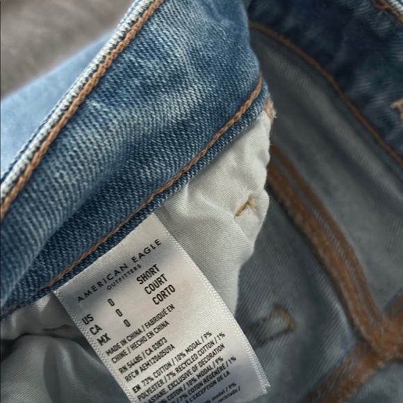 American Eagle Outfitters 0s Blue Mom Jeans Distressed - Picture 3 of 7